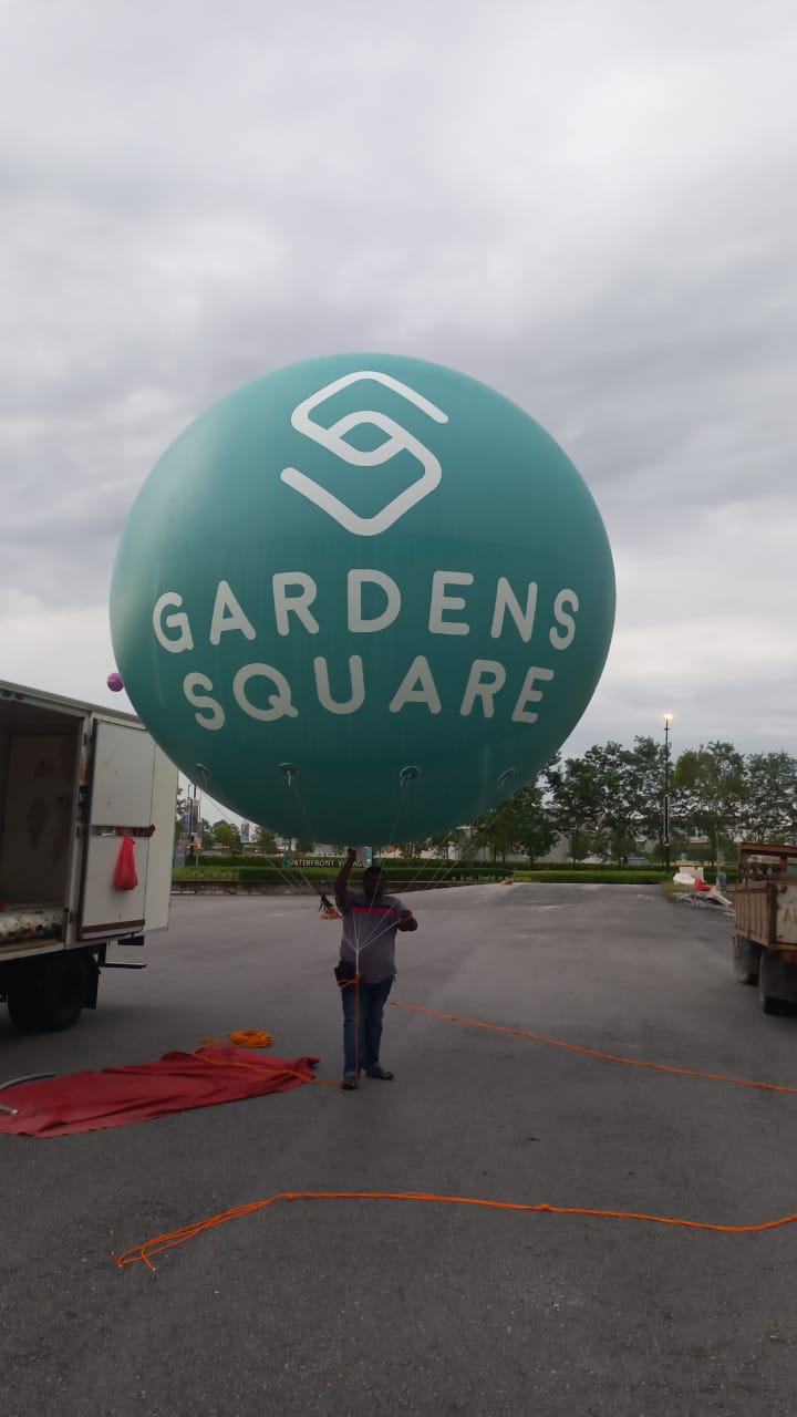 Luge Blimp and 7 Advertising Balloons at Gamuda Gardens