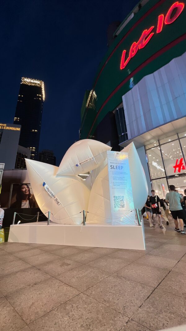 Giant Pillow Inflatable Replica - 图片 10