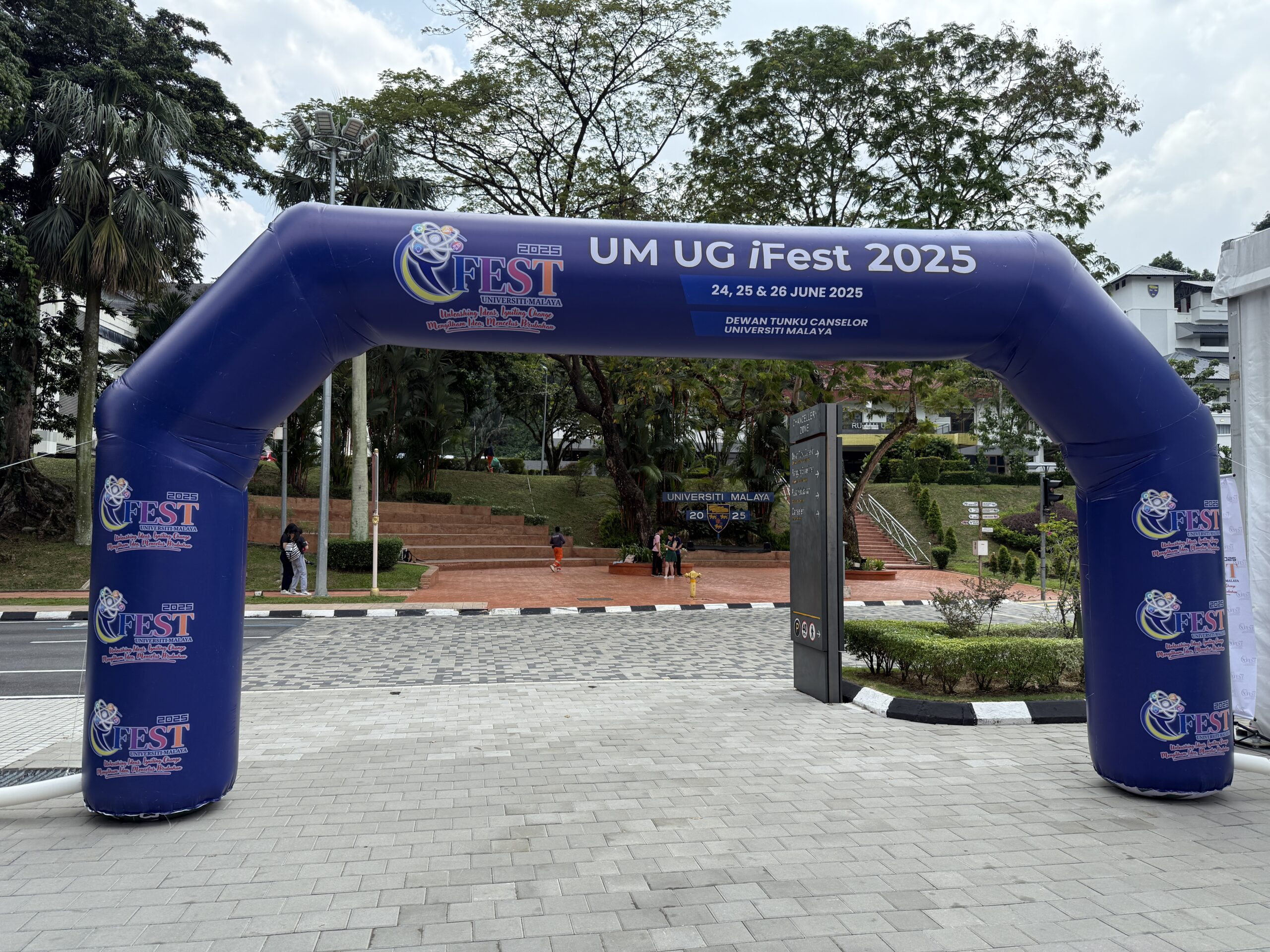 Sewa gerbang inflatable Malaysia