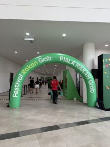 Piala Rakan Grab Inflatables Piala Rakan Grab Inflatables