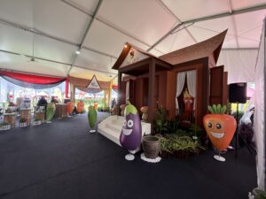 Vegetable Inflatable Replica at NS Fest 2025 in Nilai, Negeri Sembilan